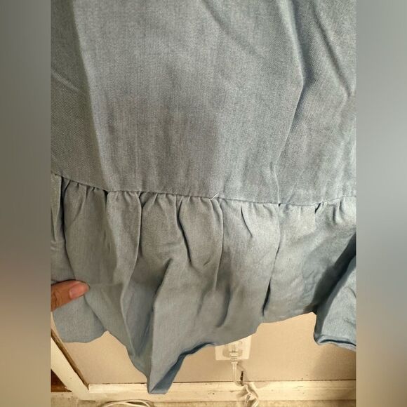 Ingrid & Isabel Women's Smocked Chambray Midi Dress Sz M - Picture 7 of 9